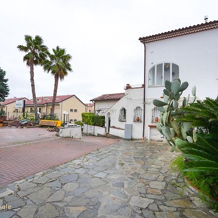 Moresco Apartment Pietra Ligure Eksteriør billede